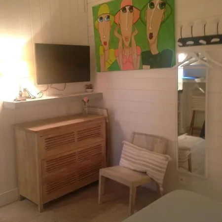 L'air Du Temps D'hotes Bed & Breakfast 4*