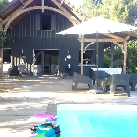 L'air Du Temps D'hotes Bed & Breakfast 4*